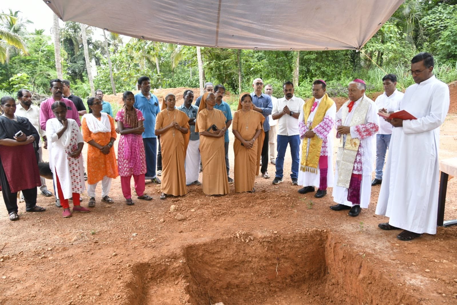 തറക്കല്ലിടൽ കർമ്മം